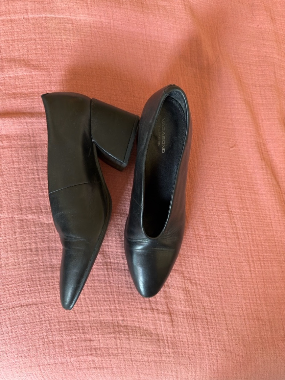 Vagabond Black Pointed Leather Block Heel Pumps